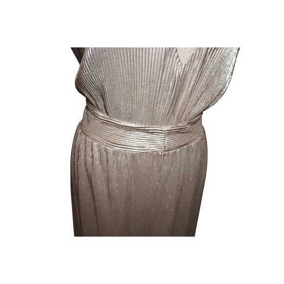 Lulus Silver Metallic Pleated Jumpsuit NWT Sleeveless Plunge V-Neck Wide Leg - Picture 9 of 15